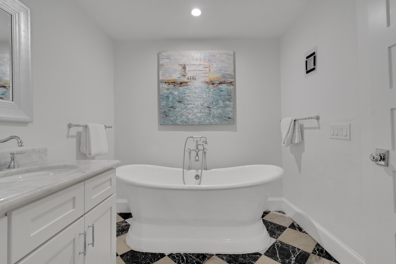 Second Bathroom, Ensuite