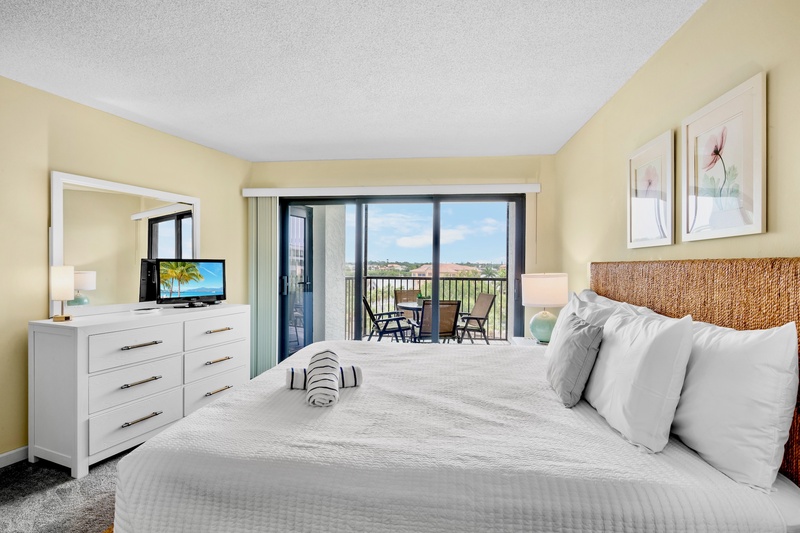 Harbor Towers Unit 501 by Tropical Sands Accommodations