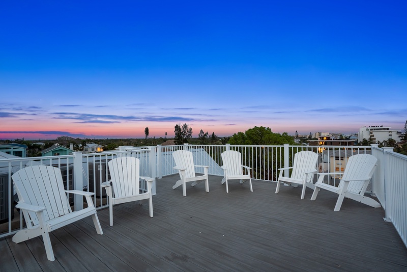 Rooftop Deck