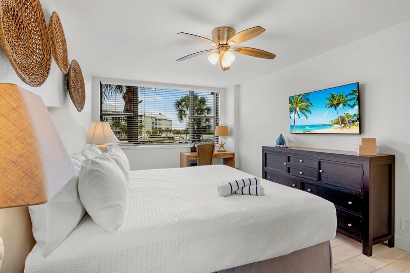 Primary Bedroom, King bed