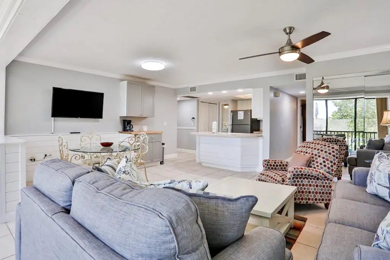823 Living Room 2