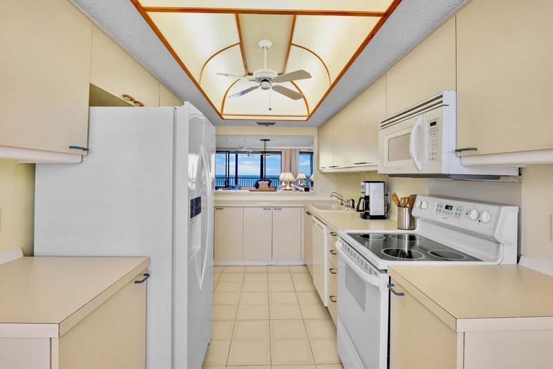 Fully equipped kitchen