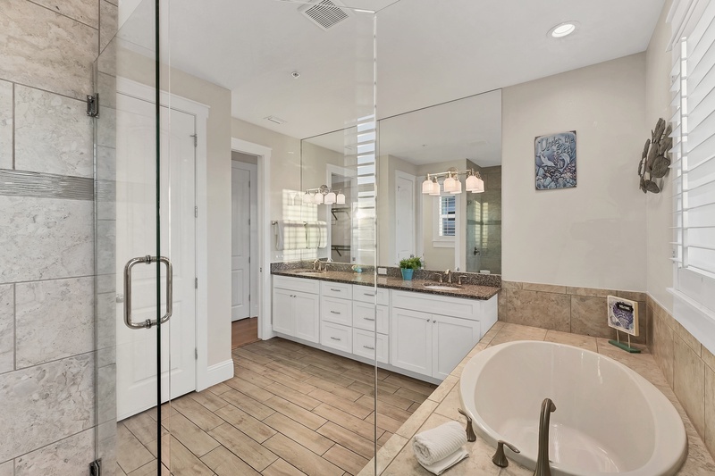 Primary Bathroom, Ensuite