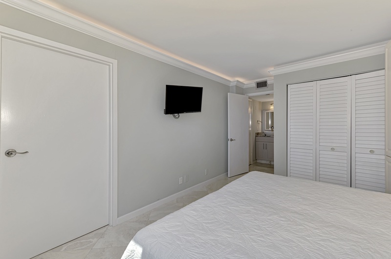 Second Bedroom, King