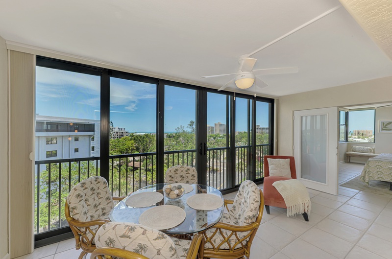 Private Screened-in terrace with seating