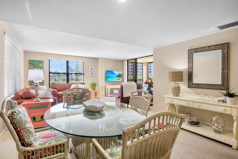 Gulf and Bay Club D101 by Tropical Sands Accommodations