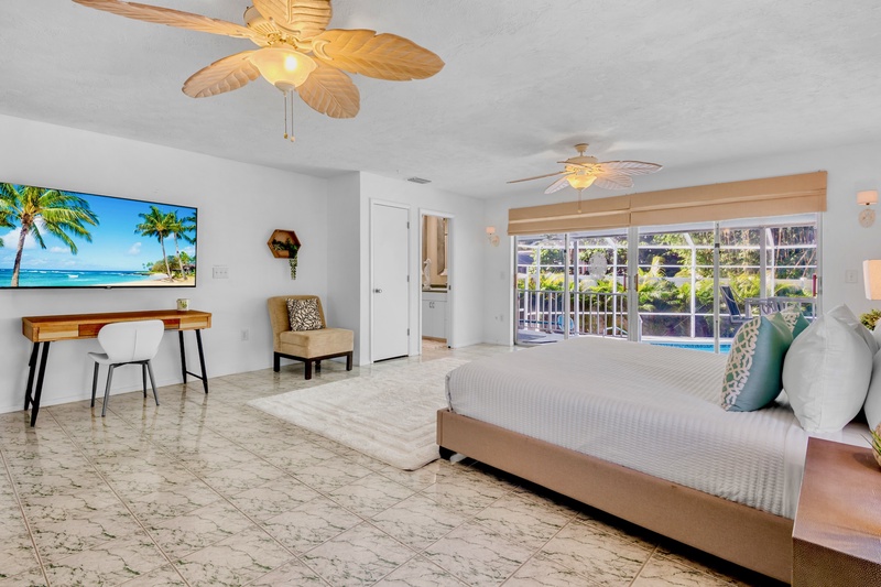 Primary Bedroom, King bed