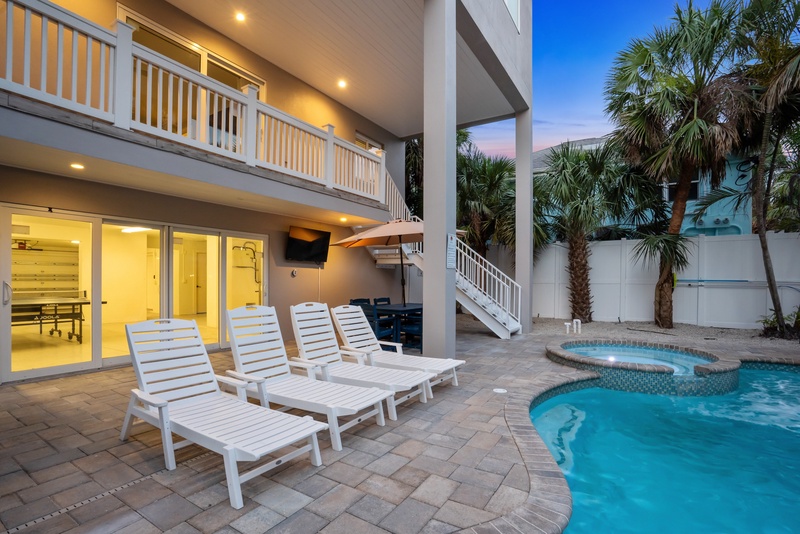 Poolside Loungers