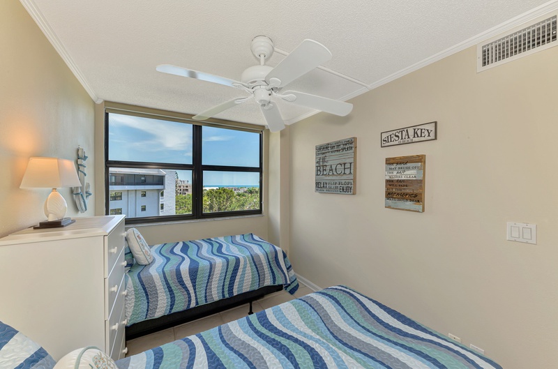 Third Bedroom, Two Twin beds