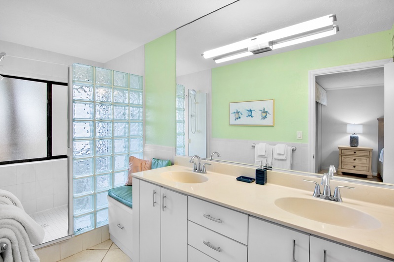 Midnight Cove II Unit 910 by Tropical Sands Accommodations