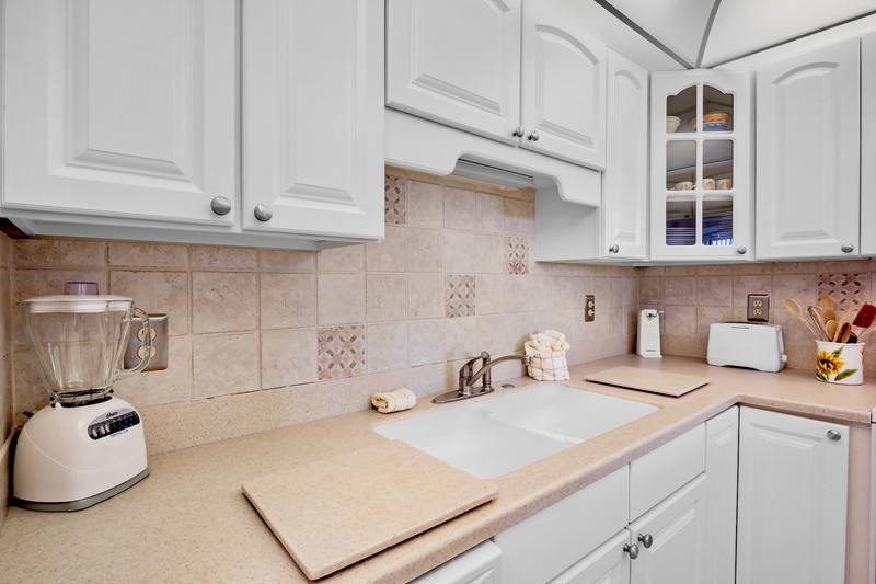 Harbor Towers Unit 501 by Tropical Sands Accommodations