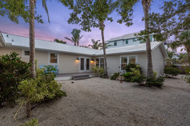 Sunset Splash by Siesta Key Luxury Rental Properties