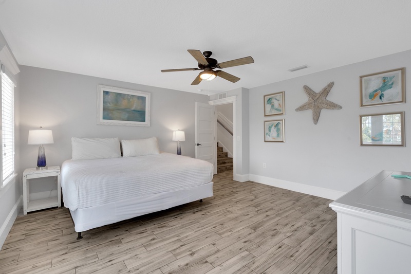 Second Bedroom, King