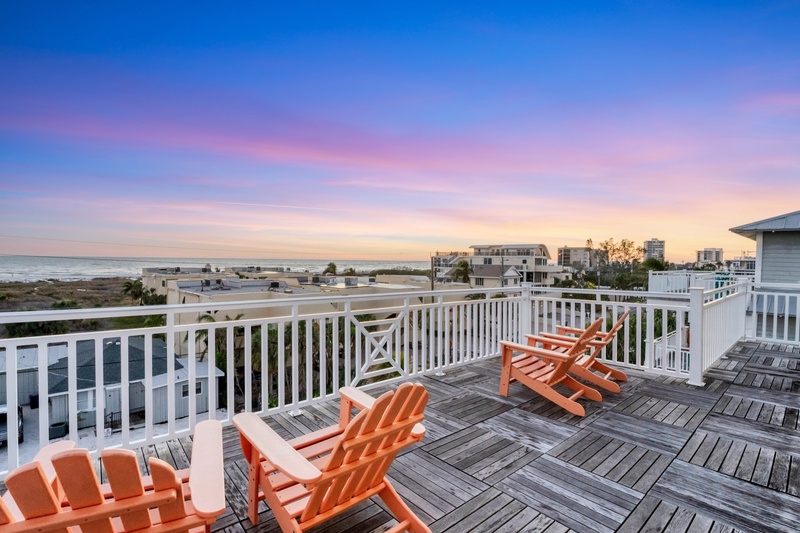 Balcony, Fourth Floor
