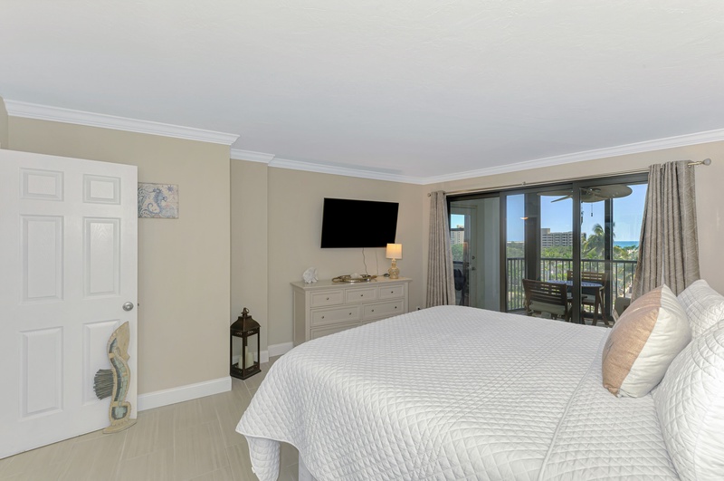 Primary Bedroom, King