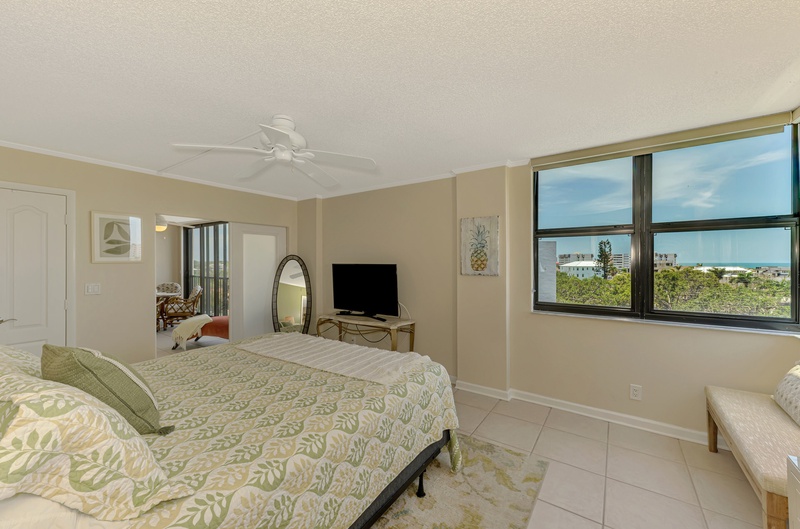 Primary Bedroom, King