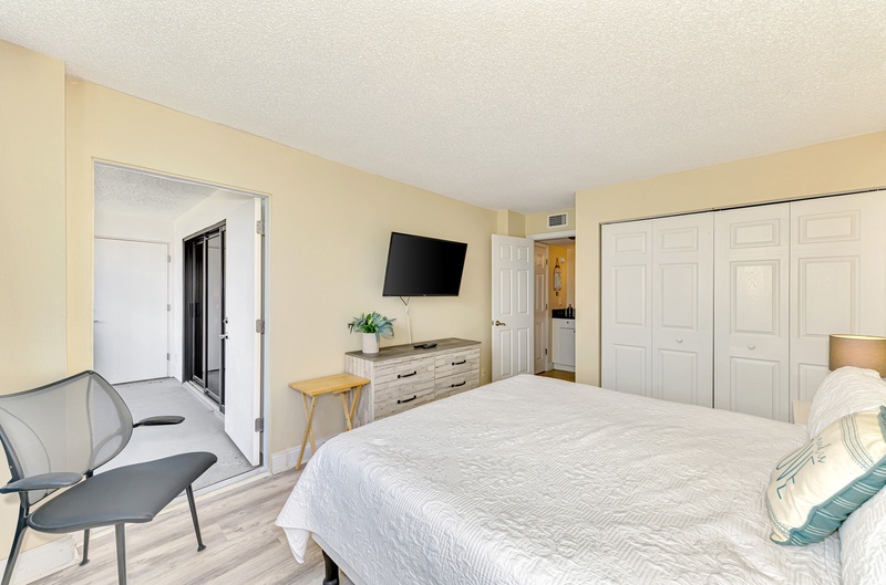 Primary Bedroom, King