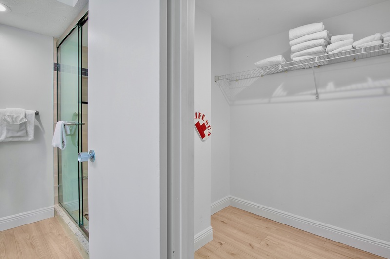 Midnight Cove II Unit 133 by Tropical Sands Accommodations