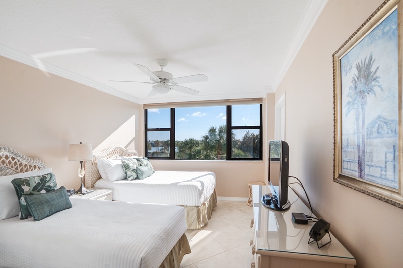 Harbor Towers Unit 330 by Tropical Sands Accommodations