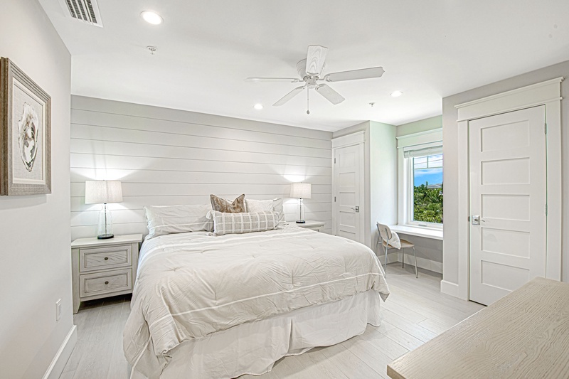 Second Bedroom (3rd Floor), King Bedroom