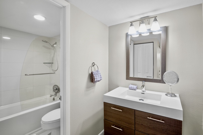 Harbor Towers 221 by Tropical Sands Accommodations