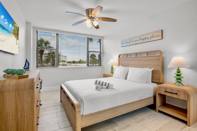 Second Bedroom, Full bed