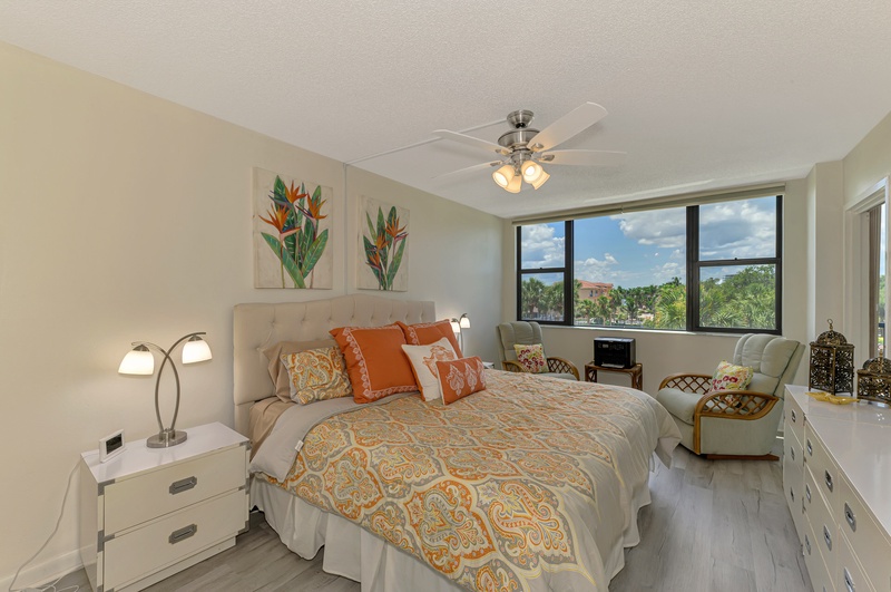 Primary Bedroom, King