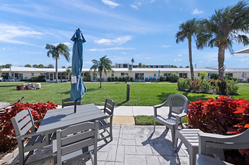 Step onto your private patio where tropical breezes sway palm trees as you dine al fresco surrounded by lush gardens.