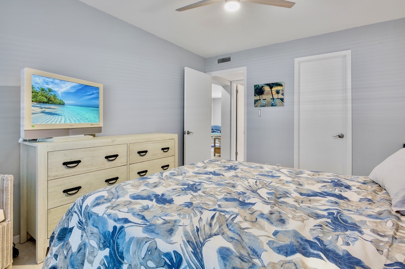 Sunset Royale 208 by Tropical Sands Accommodations