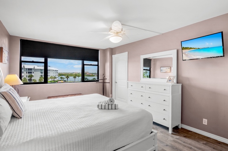 Harbor Towers Unit 415 by Tropical Sands Accommodations