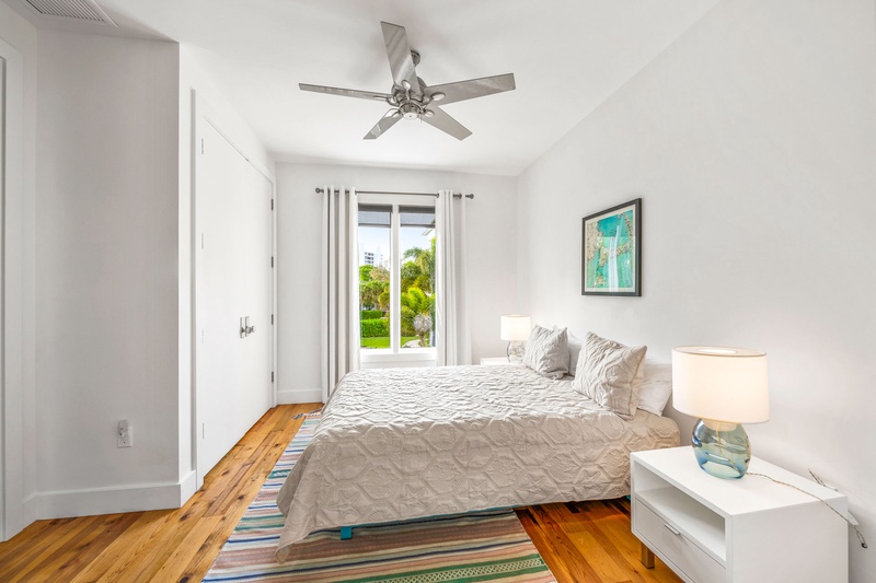 Bedroom 2 - Queen Bed with En Suite Bathroom