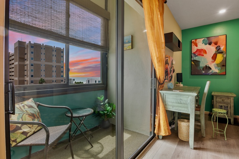 Second Bedroom, Screened lanai with Seating Area