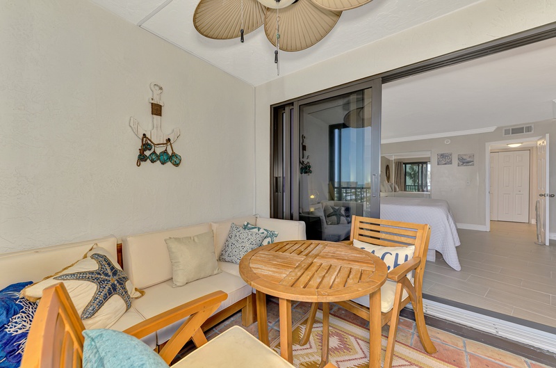 Private Screened-in Balcony with Seating