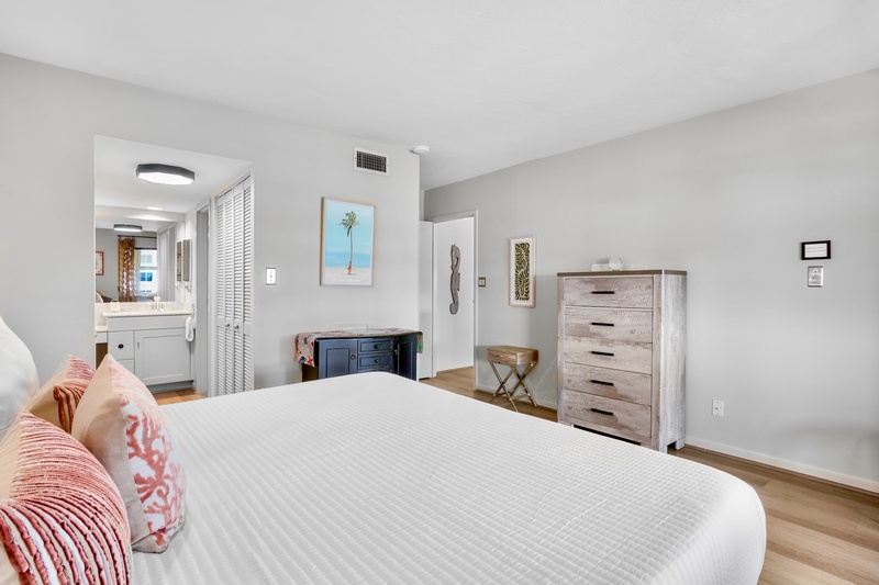 Primary Bedroom, King