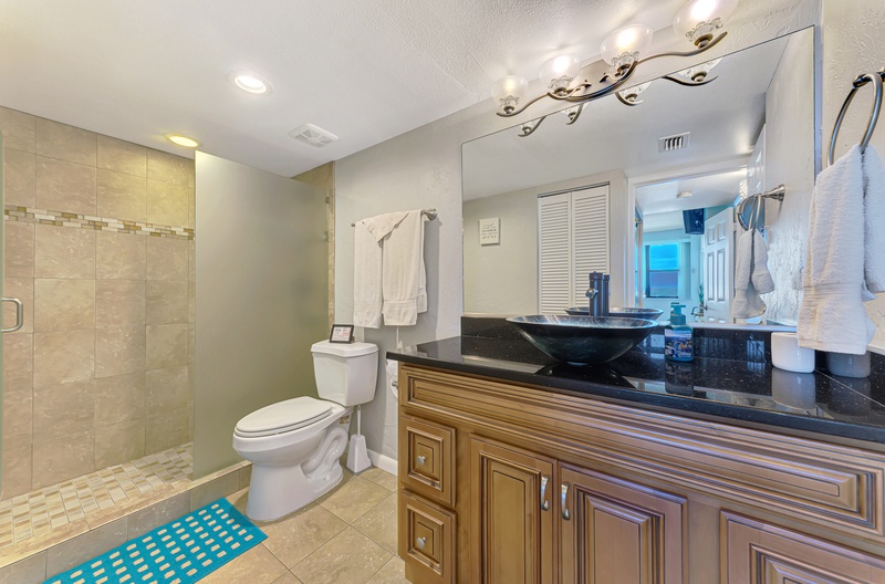 Primary Bathroom, Ensuite