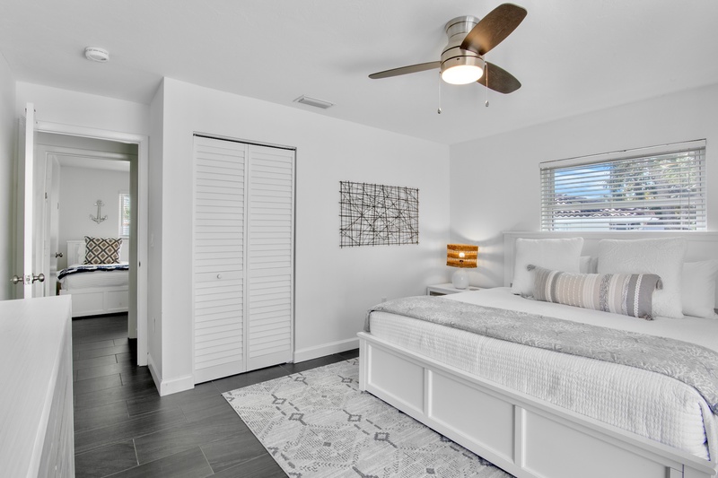 Second Bedroom, King