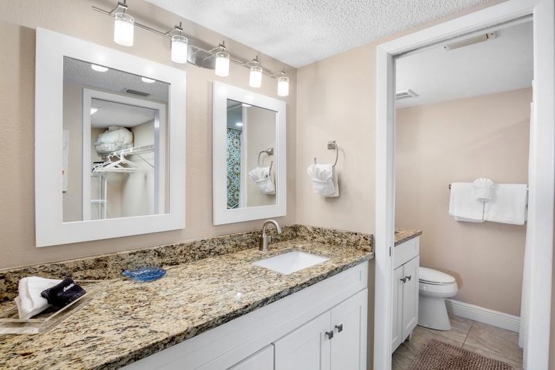 Gulf and Bay Club D101 by Tropical Sands Accommodations