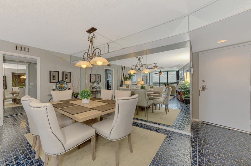 Elegant Dining Room seating