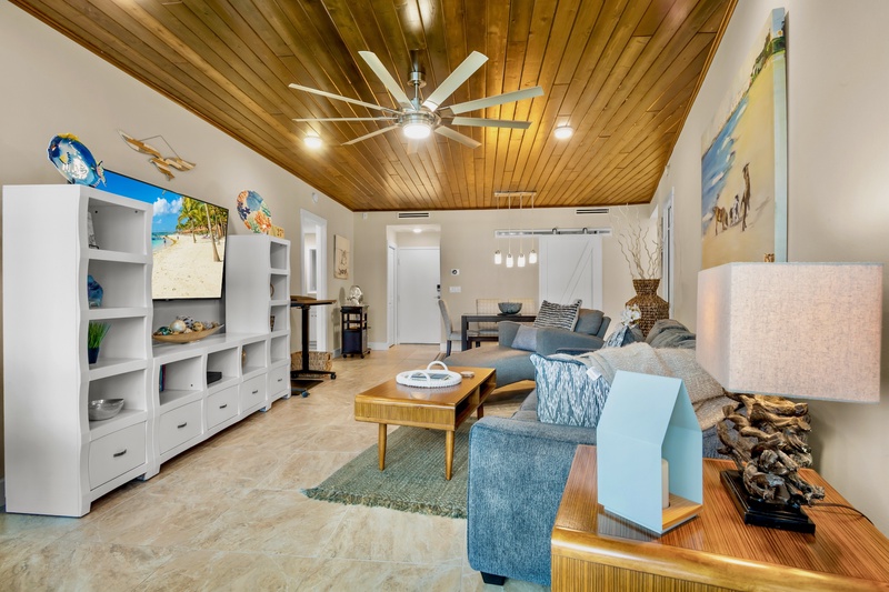 Harbor Towers 111 by Tropical Sands Accommodations