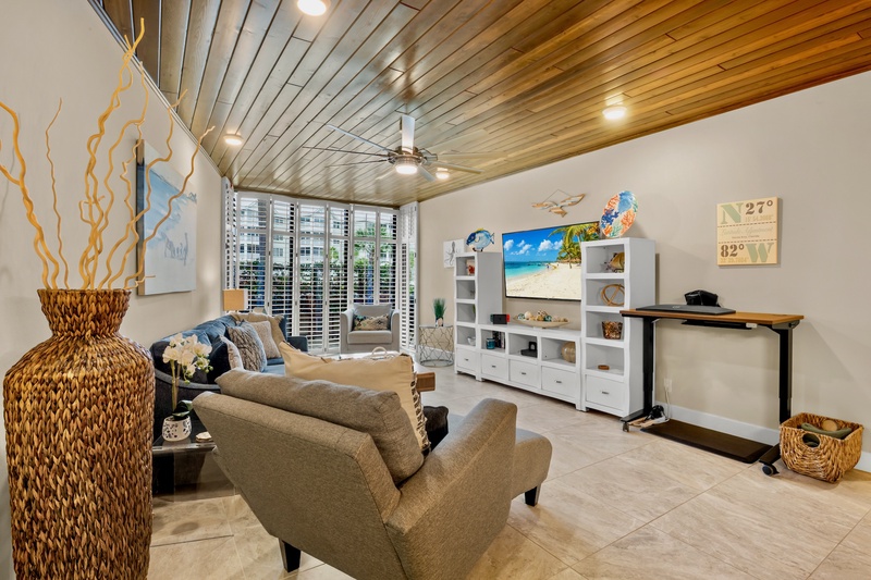 Harbor Towers 111 by Tropical Sands Accommodations