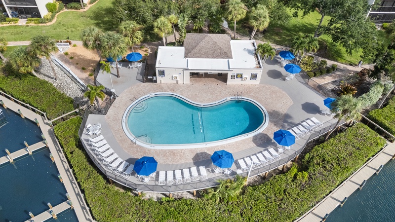 Midnight Cove II by Tropical Sands Accommodations Pool