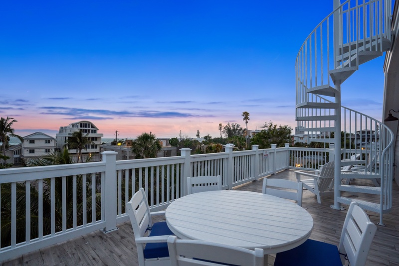 Balcony, Dining Area