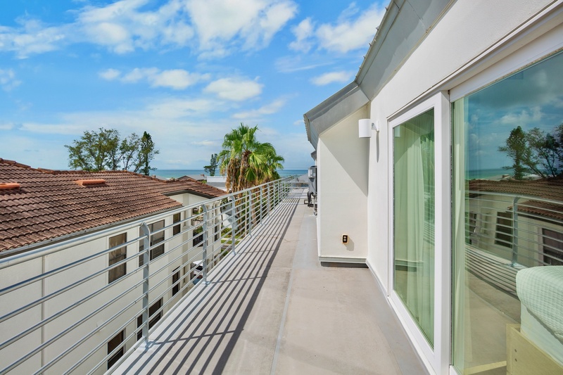 Balcony, Fourth Floor