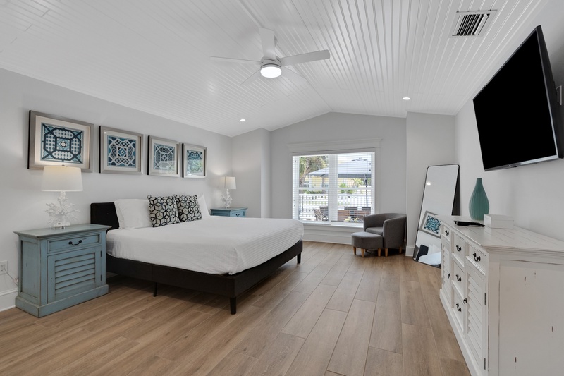 Primary Bedroom, King