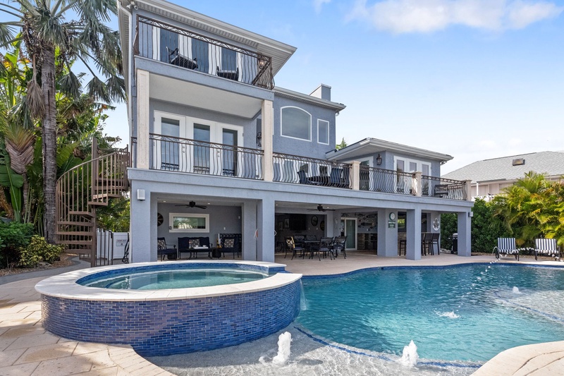 Private Pool and Spa