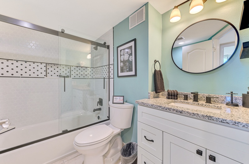 Shared Hall Bathroom