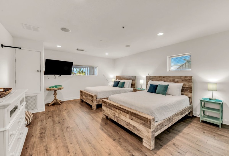 Fourth Bedroom - 2 Queen beds