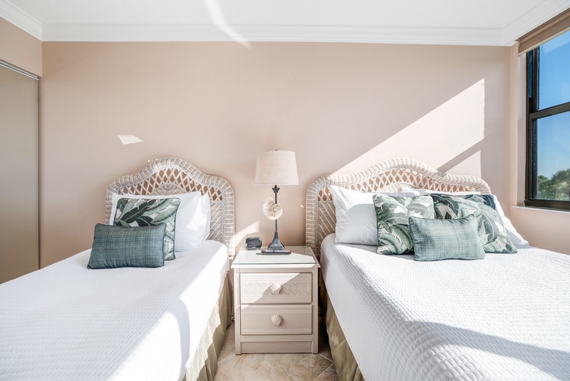 Harbor Towers Unit 330 by Tropical Sands Accommodations