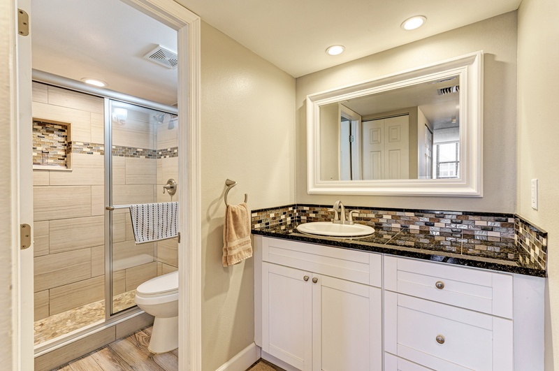 Primary Bathroom, Ensuite
