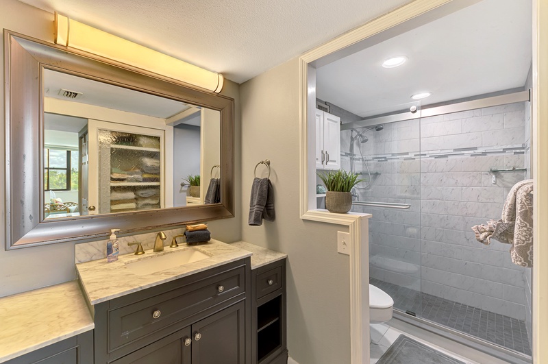 Primary Bathroom, Ensuite